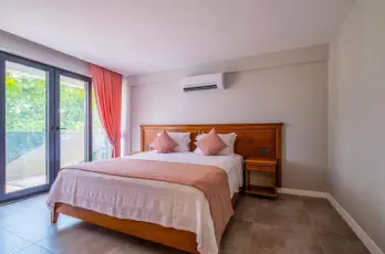 Infinity Lily Villa 2