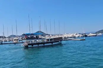 Ömer Sivrikaya Adası
