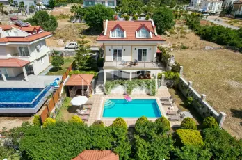 Villa Arokarya