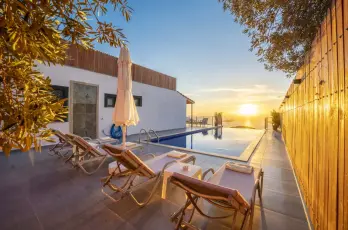 Villa Desde